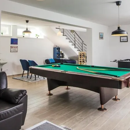 Mandalina Hr Luxury With Private Pool, Tennis Court And Boccie Alley